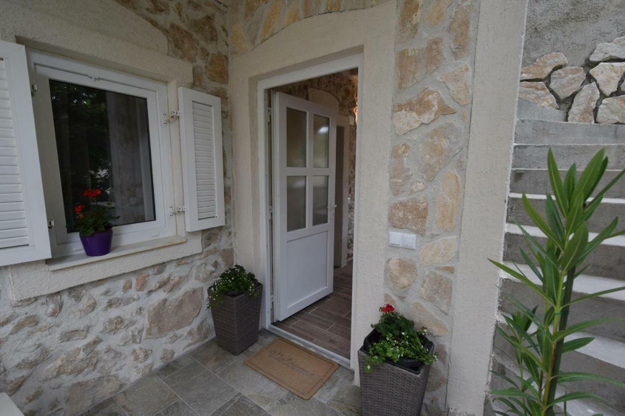 Neven Apartman *